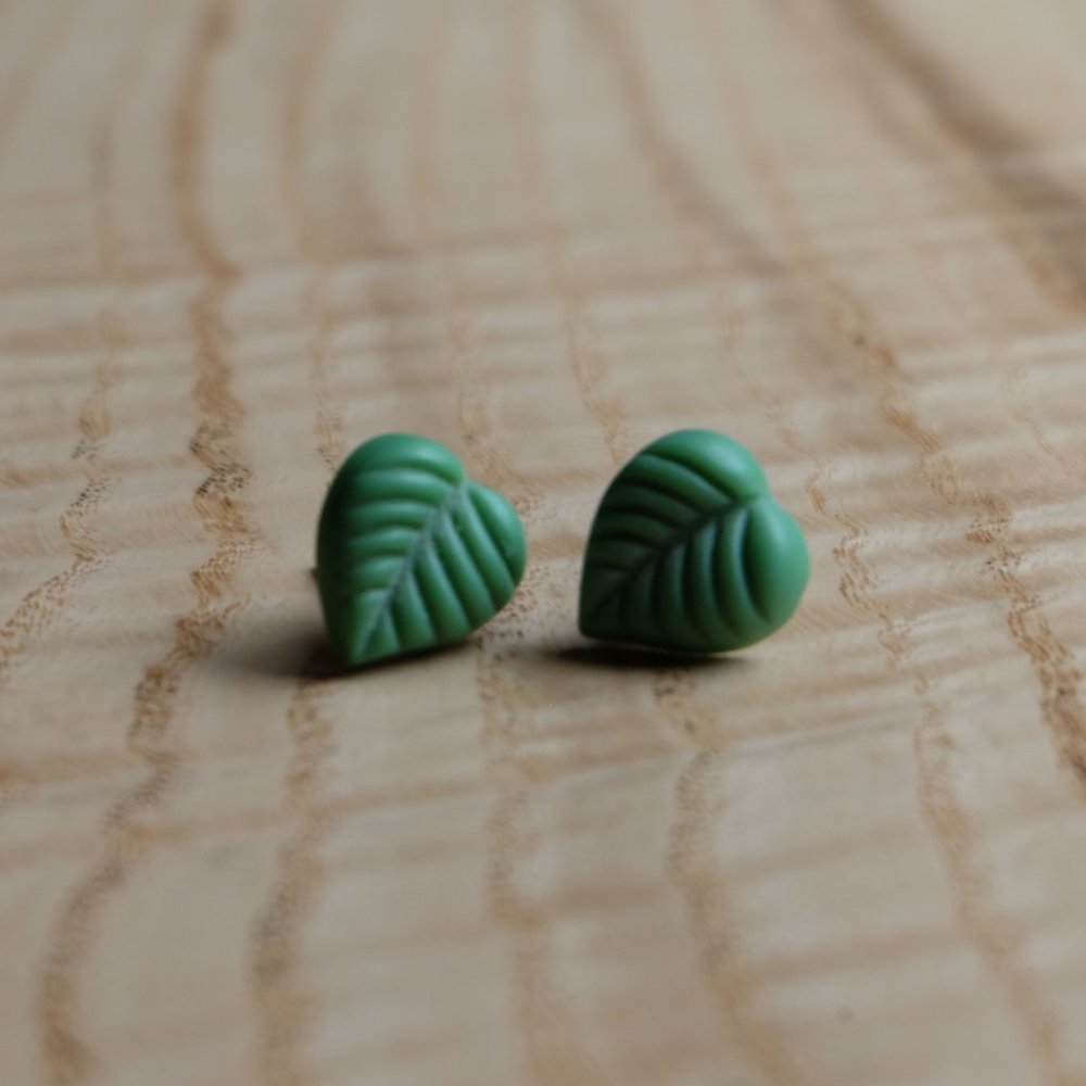 Vintage Green Leaf Stud Earrings